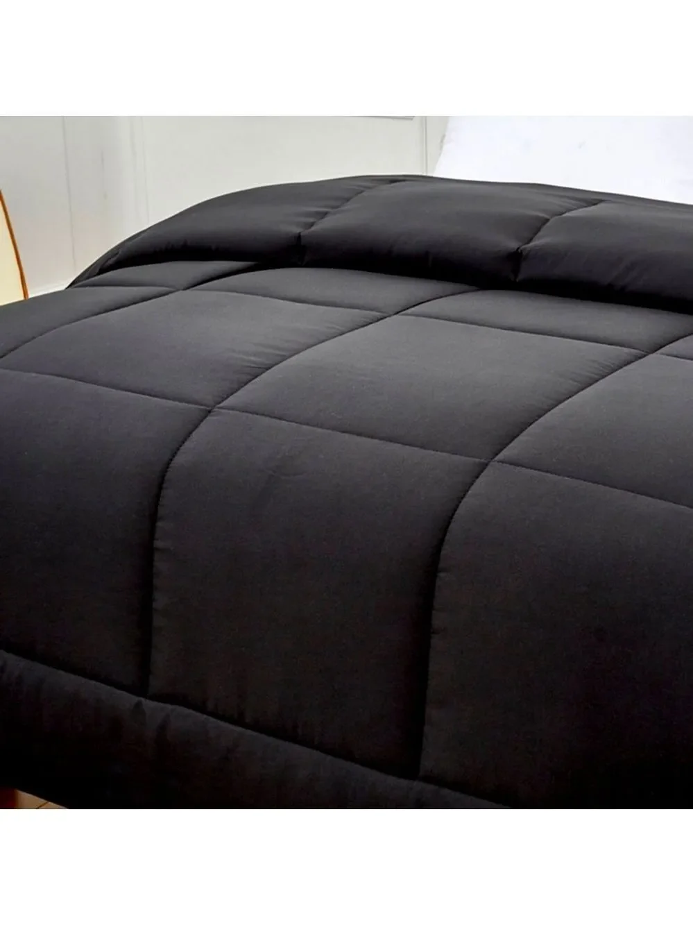 Luxury Reversible King Size Comforter Black and Platinum